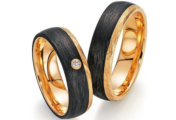 Black gold wedding rings