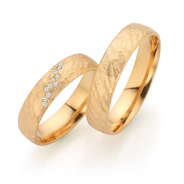 Ehering Apricotgold mit Diamanten